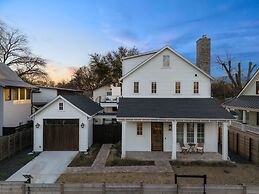 Gated 5 Bedroom Walkable to East Austin