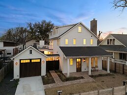 Gated 5 Bedroom Walkable to East Austin