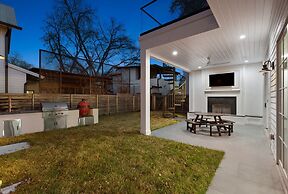 Gated 5 Bedroom Walkable to East Austin