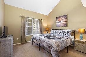 Lazy Lookout Mo Spacious 3 Bdr, Great Location!