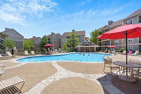 Lazy Lookout Mo Spacious 3 Bdr, Great Location!