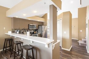 Lazy Lookout Mo Spacious 3 Bdr, Great Location!