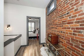 Mansfield Modern Oasis