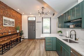 Mansfield Modern Oasis
