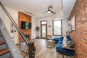 Mansfield Modern Oasis