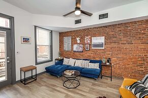 Mansfield Modern Oasis