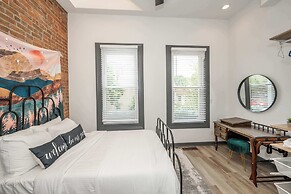 Mansfield Modern Oasis