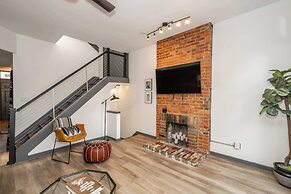 Mansfield Modern Oasis