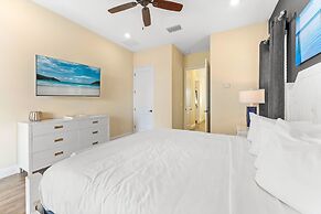 Lafitte's Landing Lakeview Cottage - Lakefront!