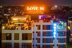Love St Hotel