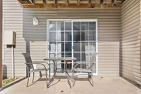 Windsor Cottage Fall Creek Beauty by Table Rock!