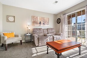 Windsor Cottage Fall Creek Beauty by Table Rock!