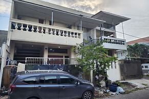 OYO 93865 Dv Homestay Syariah Kupang