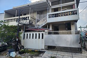 OYO 93865 Dv Homestay Syariah Kupang