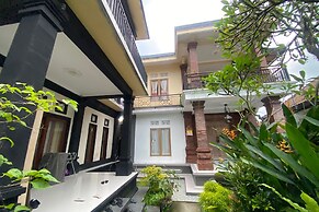 Capital O 93844 Arta Adi Homestay NearBali Zoo