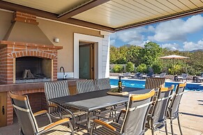 Villa Vilani Spa & Pool