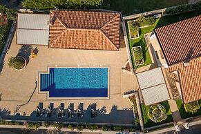 Villa Vilani Spa & Pool