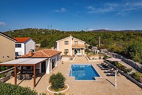 Villa Vilani Spa & Pool