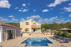 Villa Vilani Spa & Pool