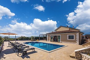 Villa Vilani Spa & Pool