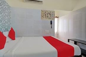 iROOMZ Hotel Sweekar Suites