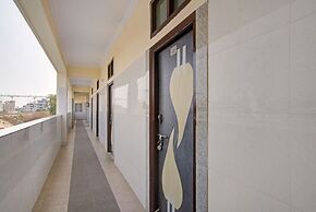 iROOMZ Hotel Sweekar Suites