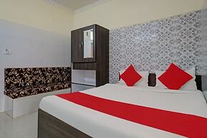 iROOMZ Hotel Sweekar Suites