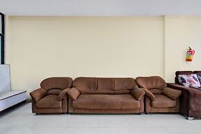 iROOMZ Hotel Sweekar Suites