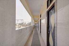 iROOMZ Hotel Sweekar Suites