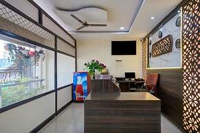 iROOMZ Hotel Sweekar Suites