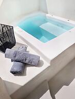 MAEVA Santorini Suites