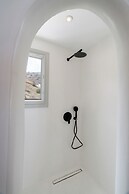 MAEVA Santorini Suites