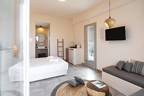 MAEVA Santorini Suites