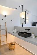 MAEVA Santorini Suites