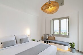 MAEVA Santorini Suites
