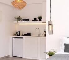 MAEVA Santorini Suites