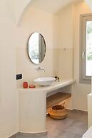 MAEVA Santorini Suites