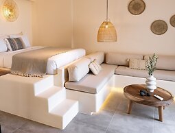 MAEVA Santorini Suites
