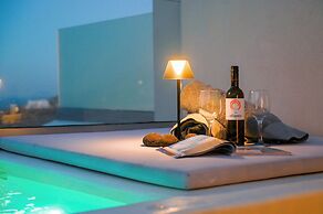 MAEVA Santorini Suites
