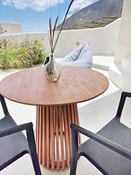 MAEVA Santorini Suites