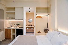 MAEVA Santorini Suites