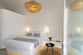 MAEVA Santorini Suites