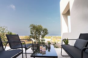 MAEVA Santorini Suites