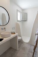 MAEVA Santorini Suites