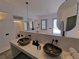 MAEVA Santorini Suites