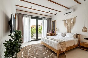 Udara Villa by EVDEkimi