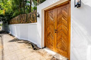 Udara Villa by EVDEkimi