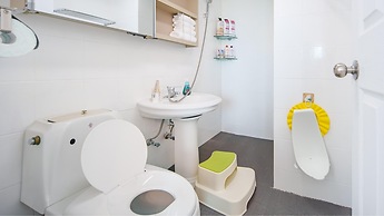 Jeju Hi Mom Kids Family Pension Silver