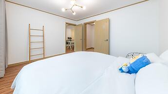 Danyang Dangdangi Dog Pension Black