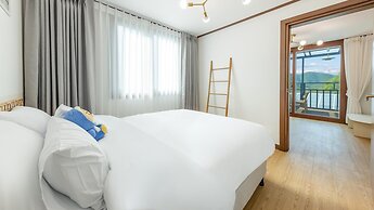 Danyang Dangdangi Dog Pension Black